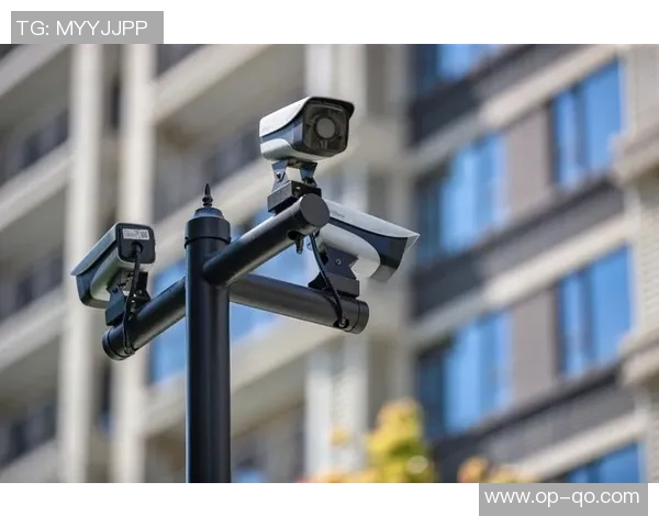 智能安防系统中的人脸识别与无人机监控如何实现隐私保护的有效平衡 智能安防系统中的人脸识别与无人机监控如何实现隐私保护的有效平衡